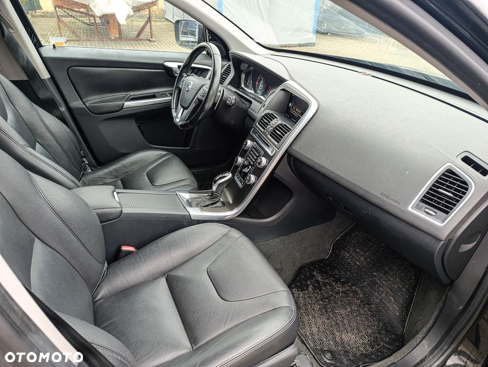 Volvo XC 60 T6 Drive-E Momentum - 9