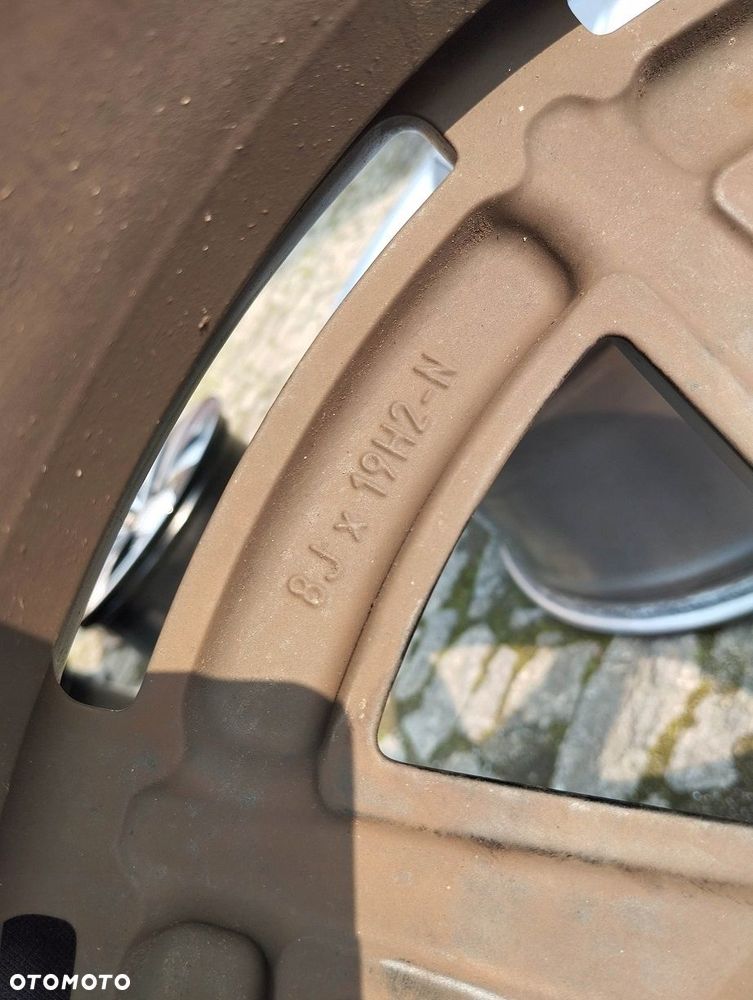Felga Alu 5x112 8J x 19 ET 49 A2474011900 1szt Mercedes - 7