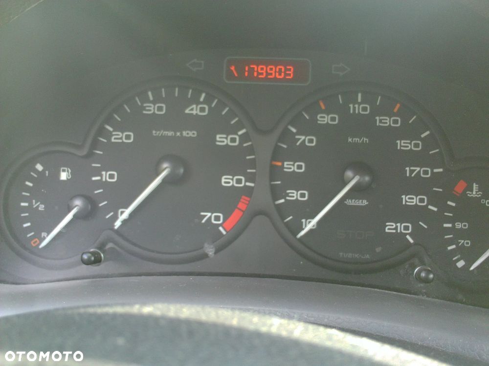 Peugeot 206 1.1 XR Presence - 6