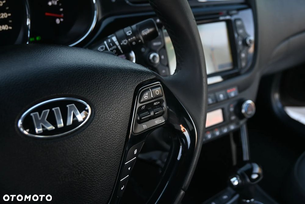 Kia Ceed 1.6 CRDi 128 Platinum Edition - 35