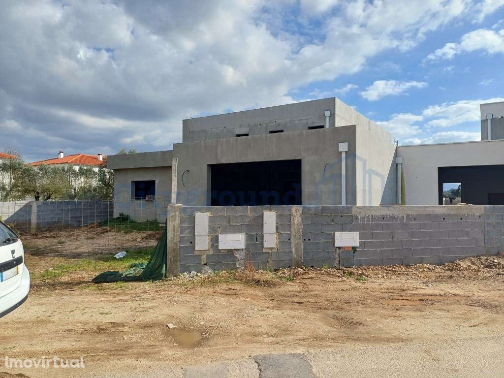 Moradia V4 Contemporânea, a 2 Minutos do Mosteiro da Batalha - Grande imagem: 2/24