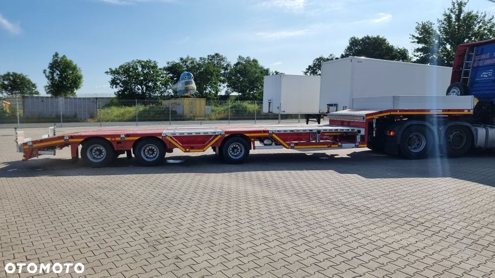 MAX Trailer 3 osiowe semi pod ciągnik lowdeck - 3
