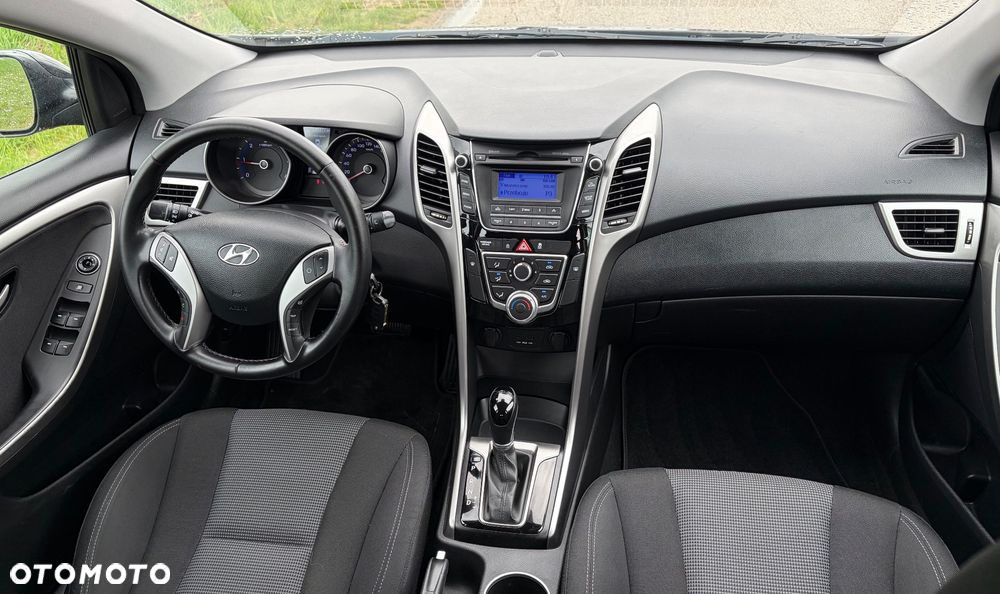 Hyundai i30 1.6 CRDi Automatik Style - 13