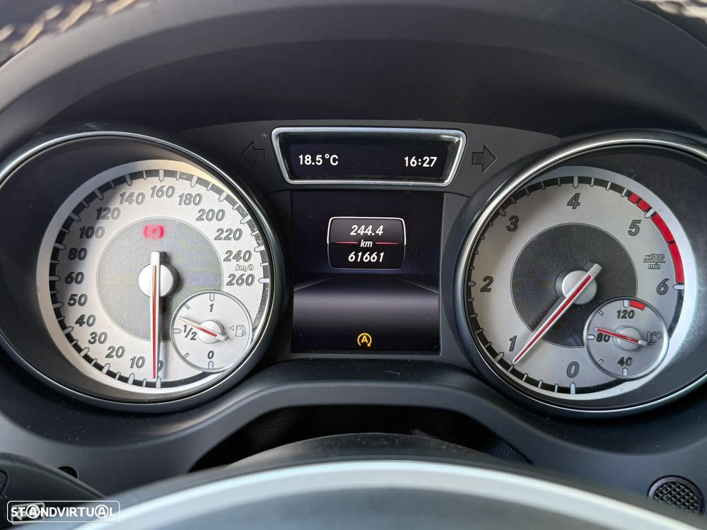 Mercedes-Benz GLA 180 CDI Urban - 34