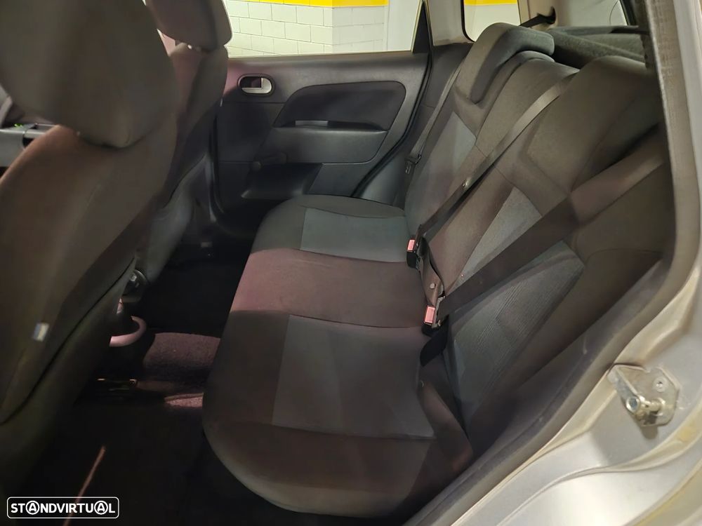 Ford Fiesta 1.25 Trend - 22