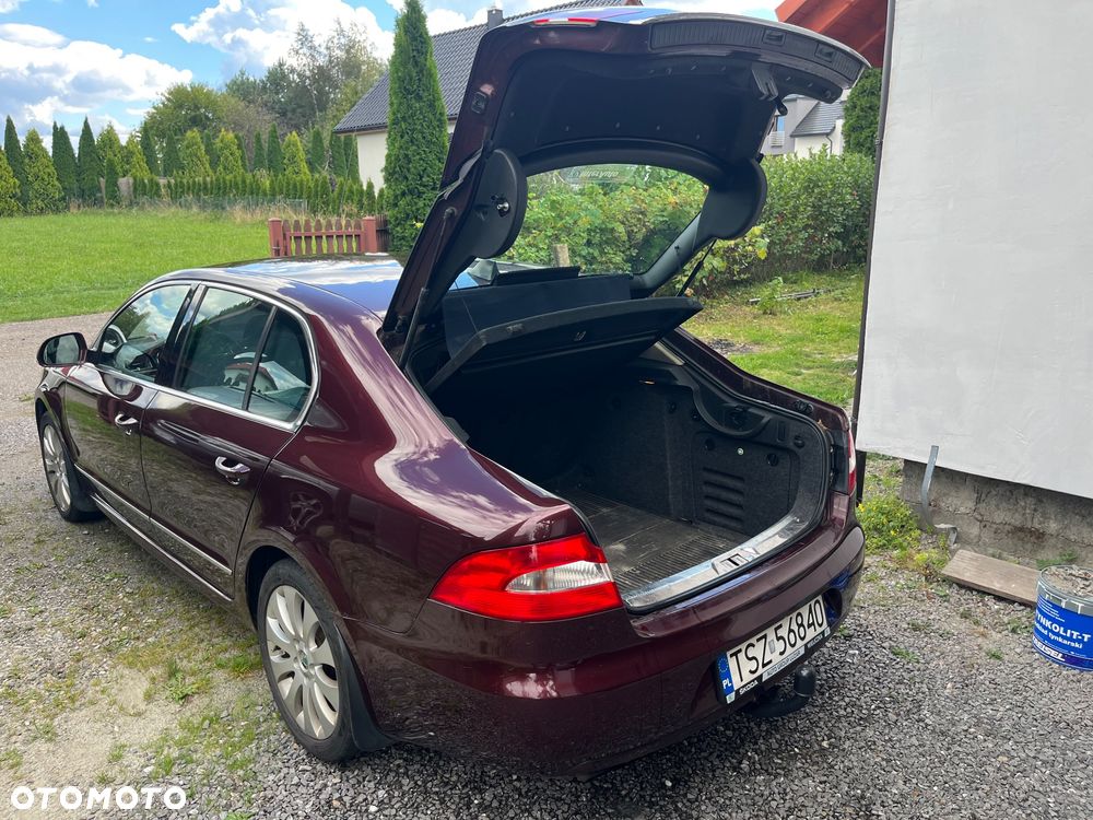 Skoda Superb 2.0 TDI Elegance - 11
