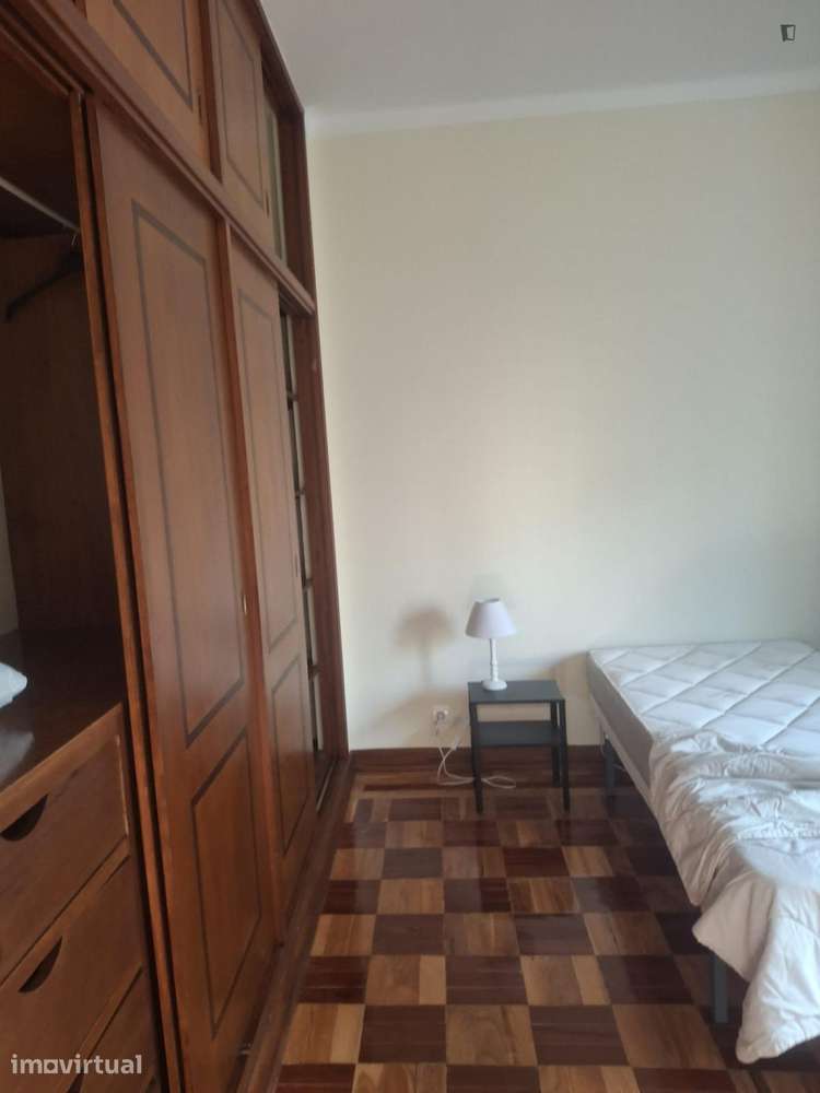 Quarto - localizado em Celas Coimbra Portugal Coimbra - Grande imagem: 5/10