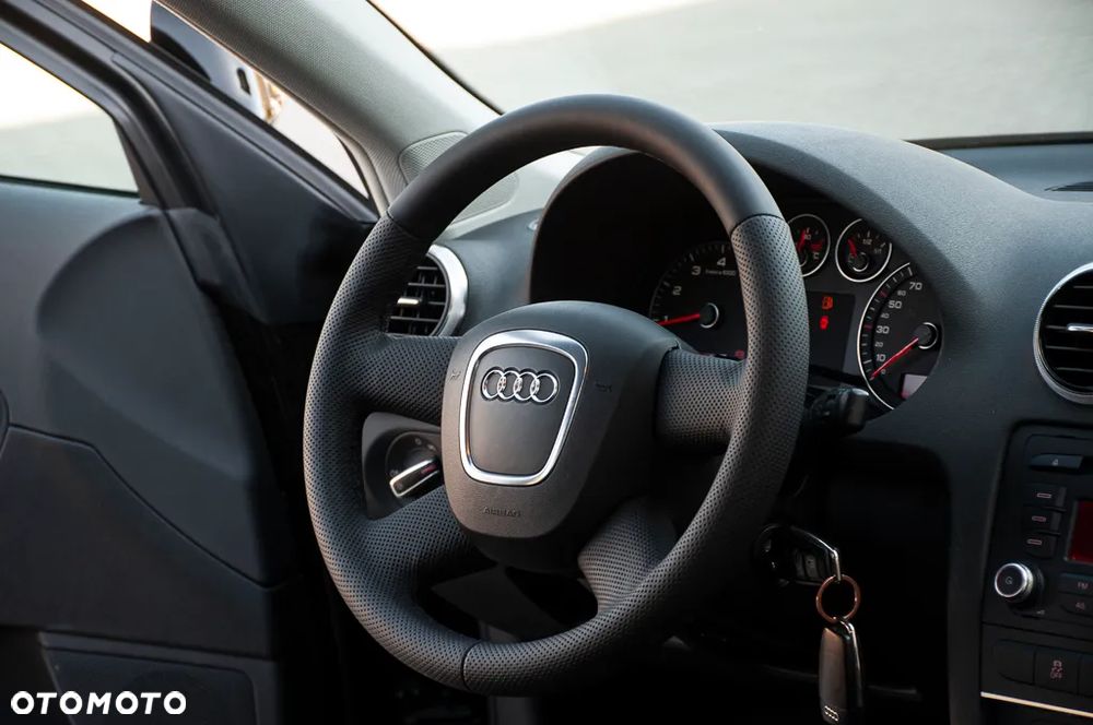Audi A3 Sportback 1.6 Attraction - 29