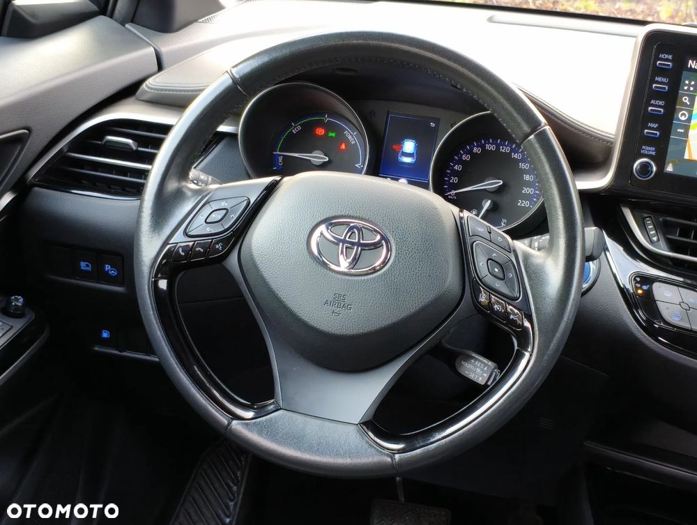 Toyota C-HR Style Selection - 16