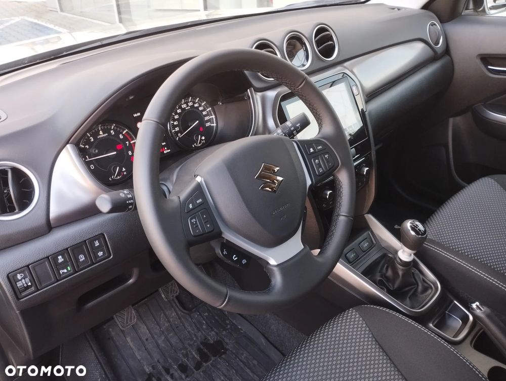 Suzuki Vitara 1.4 Boosterjet mHEV Premium Plus 2WD - 23