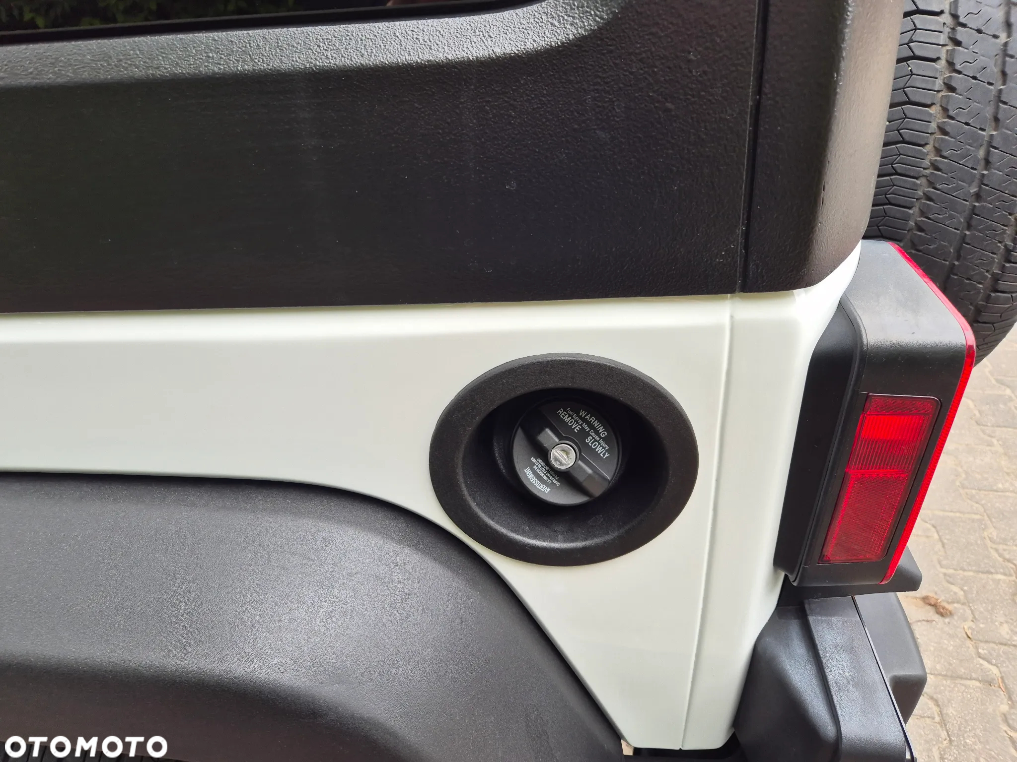 Jeep Wrangler - 8