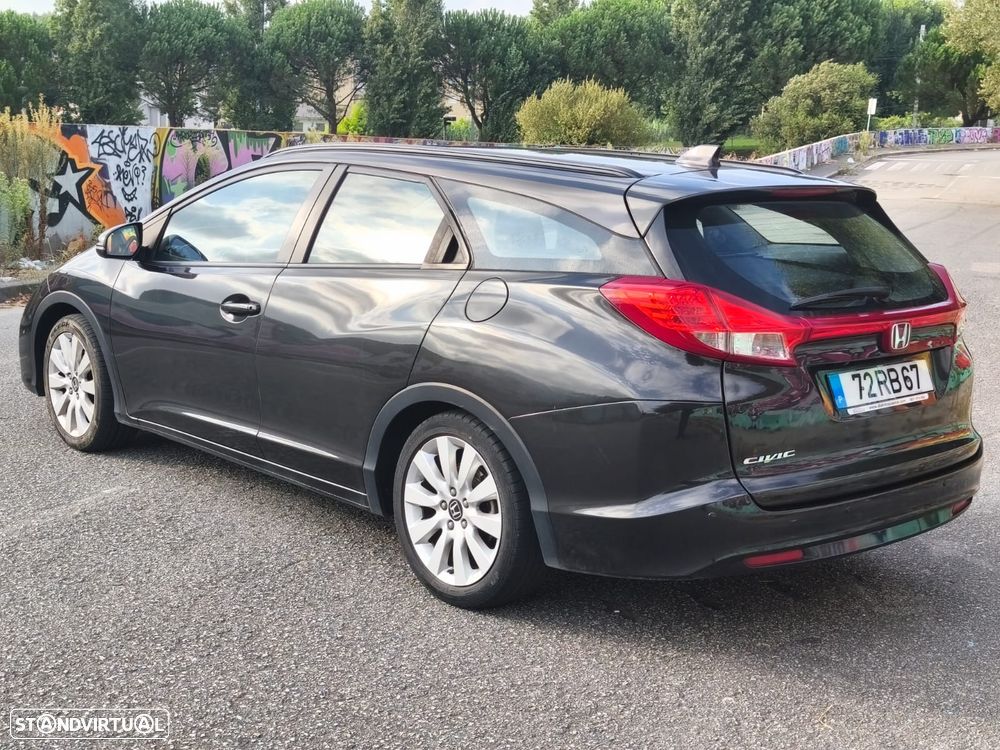 Honda Civic Tourer 1.6 i-DTEC Executive Navi - 16