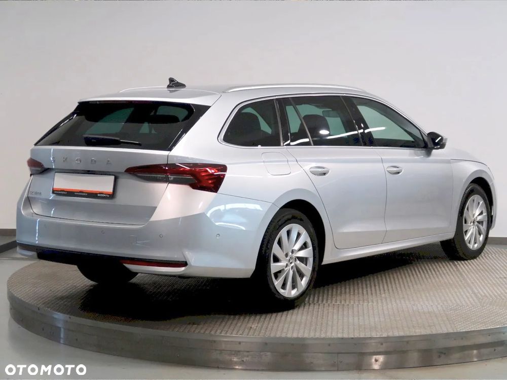 Skoda Octavia 1.5 TSI mHEV Drive Selection DSG - 2