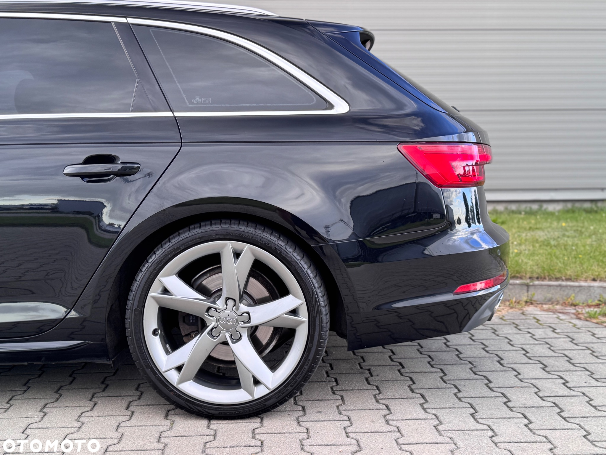 Audi A4 Avant 2.0 TDI Sport S tronic - 22