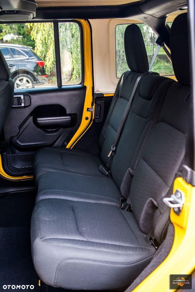 Jeep Wrangler - 29