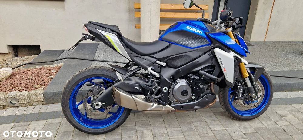 Suzuki GSX 1000 - 2