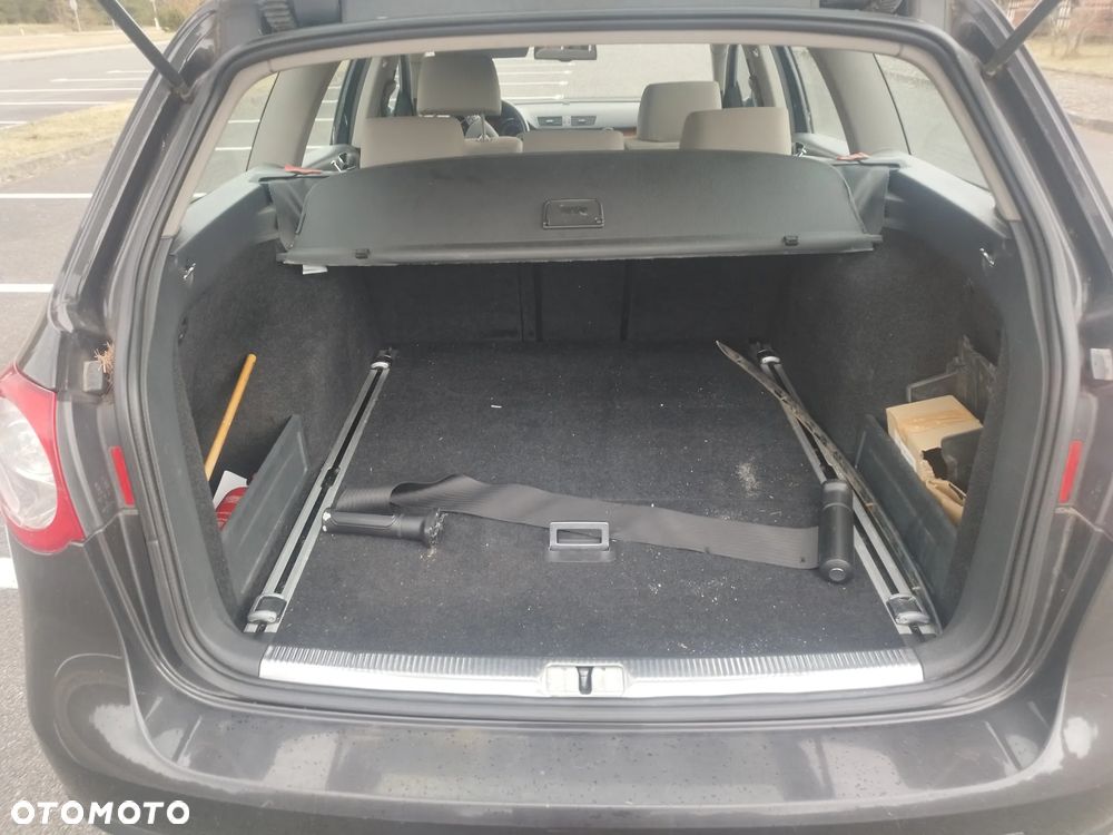 Volkswagen Passat 2.0 TDI Comfortline - 19