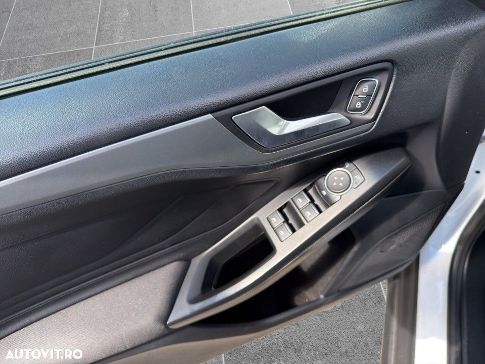 Ford Focus - 19