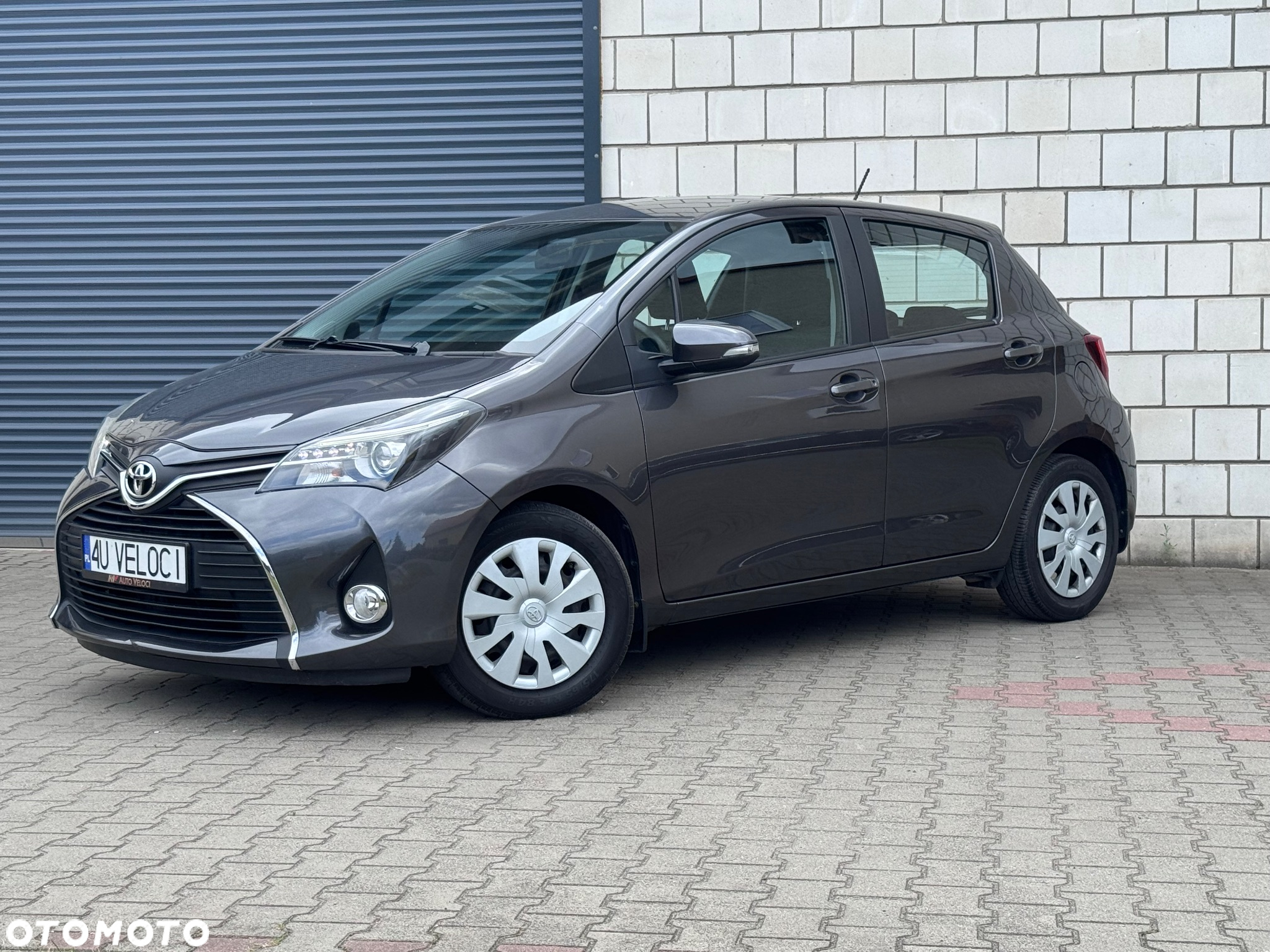 Toyota Yaris 1.0 Premium - 11