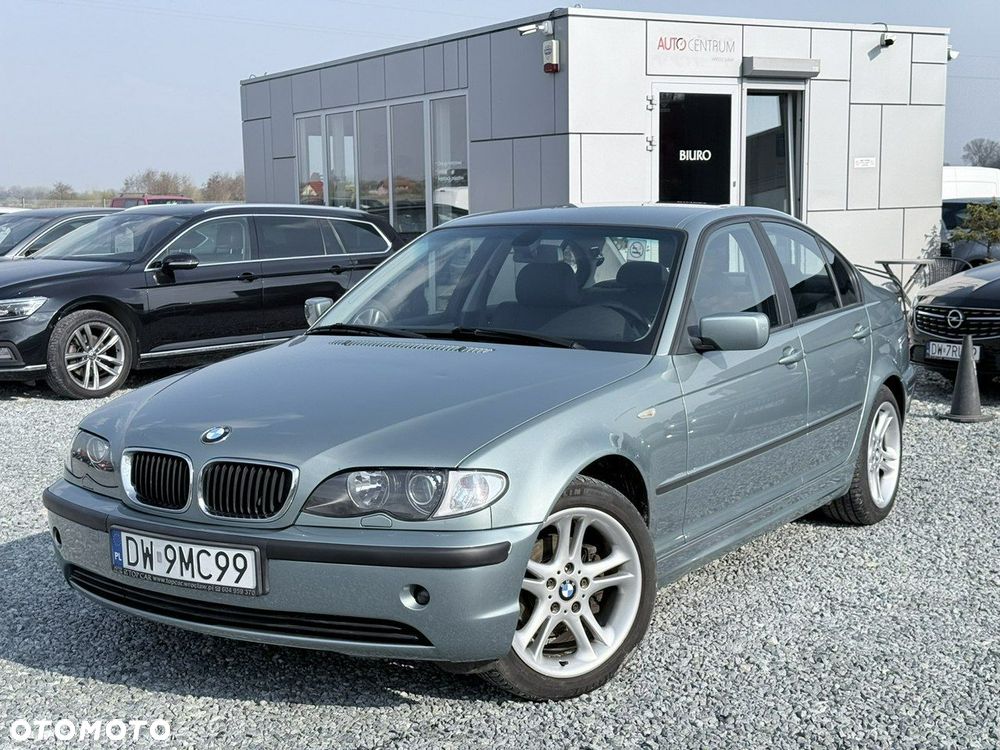 BMW Seria 3 318i - 1