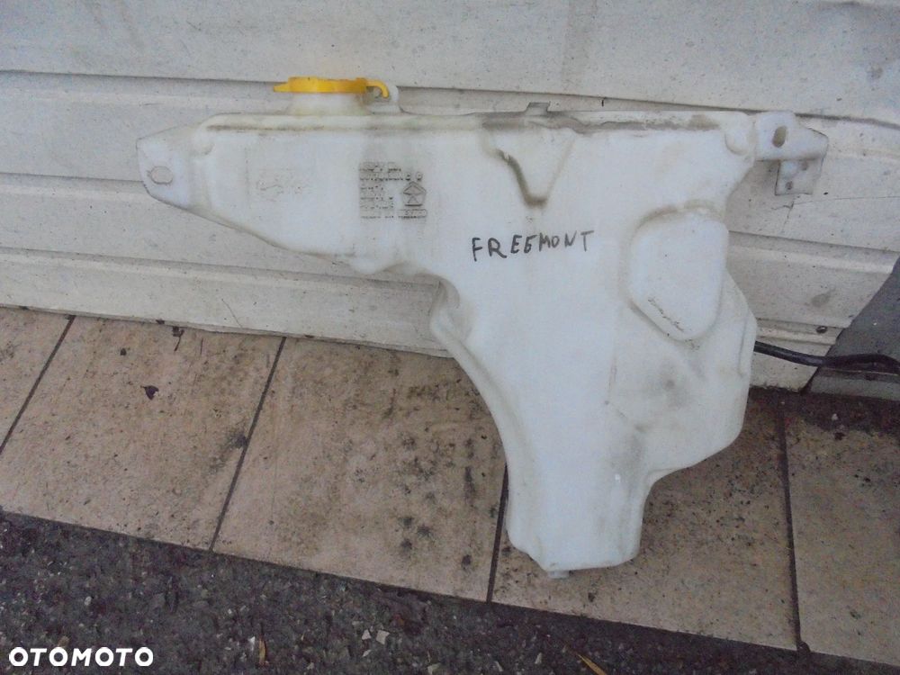 Freemont zbiornik płynu spryskiwacza - 1