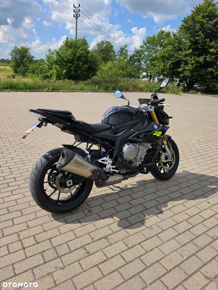 BMW S - 2