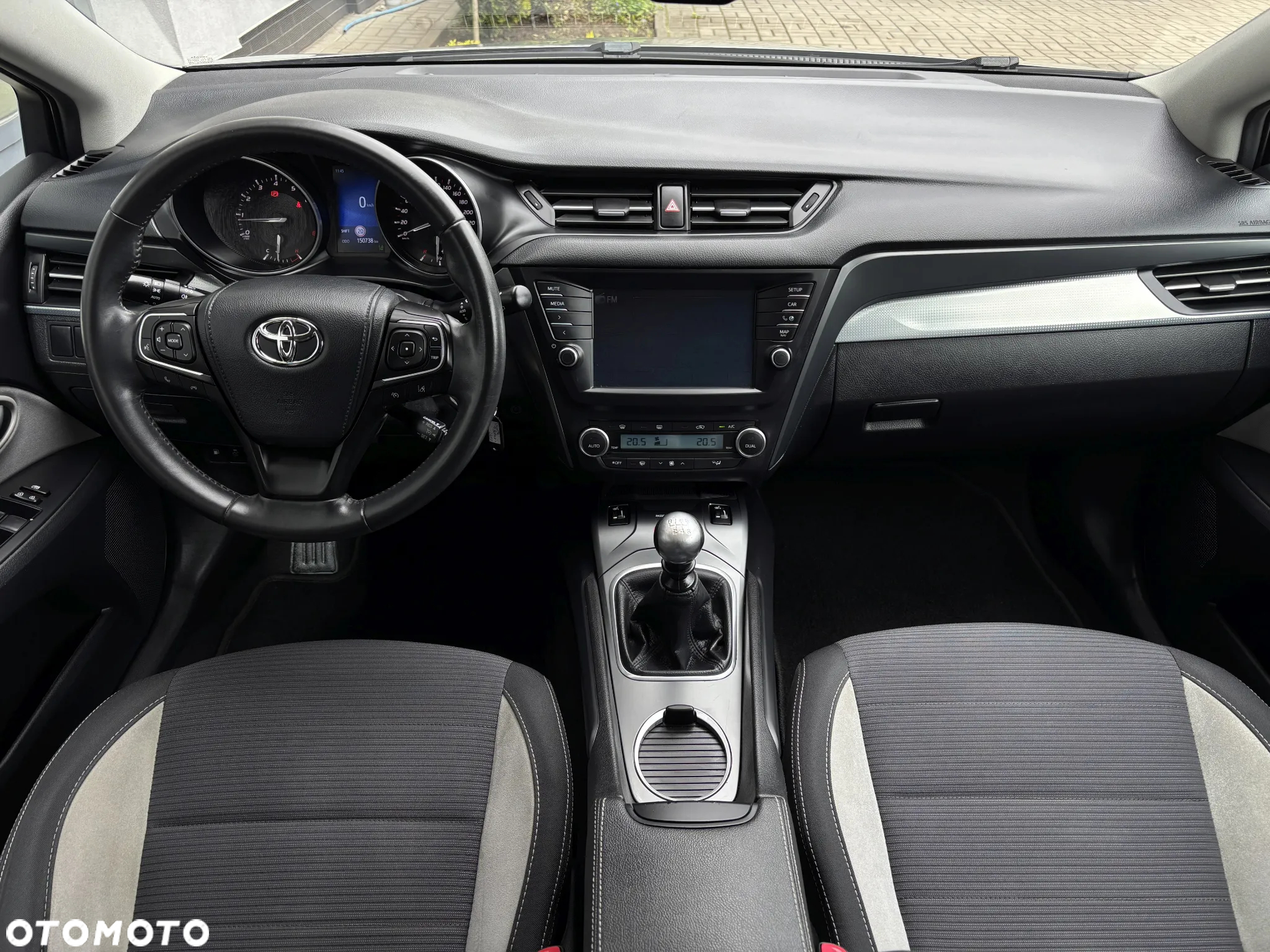 Toyota Avensis 1.8 Premium - 20