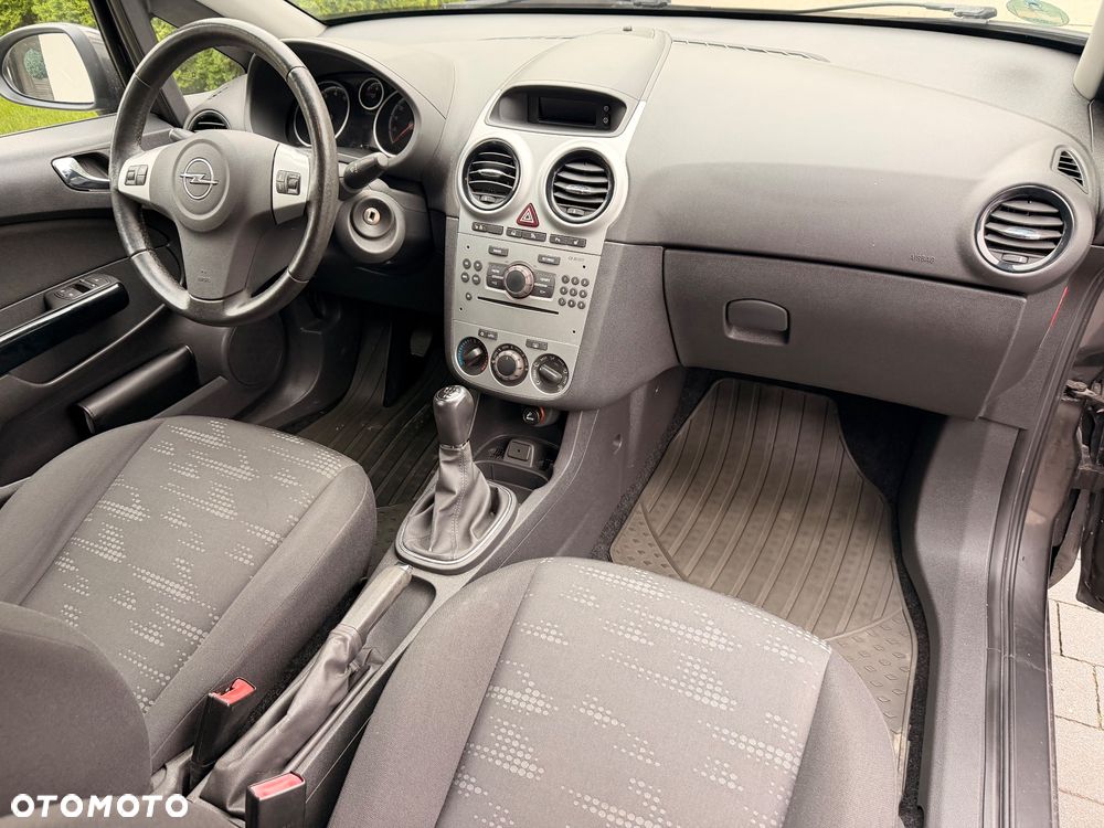 Opel Corsa 1.4 16V Selection - 20