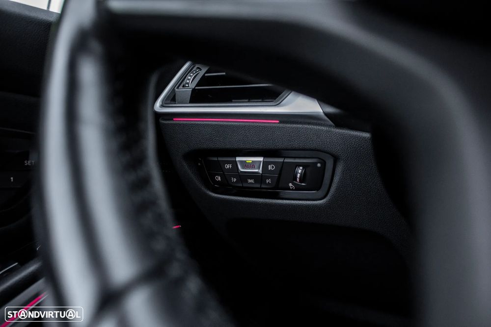 BMW 320 e Pack M Auto - 23