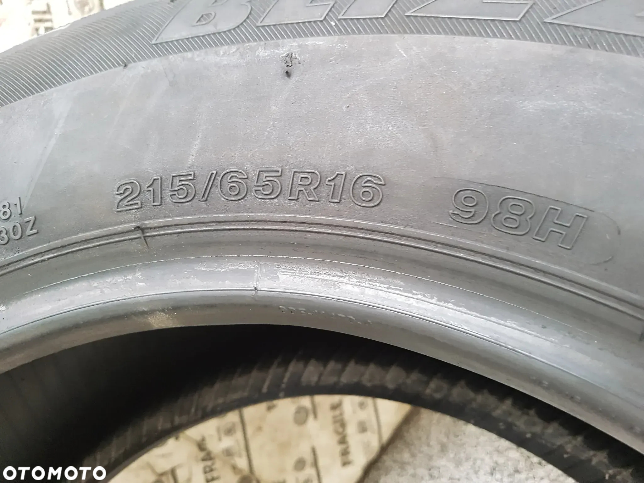 BRIDGESTONE BLIZAK LM-30 215/65R16 215/65/16 - 4