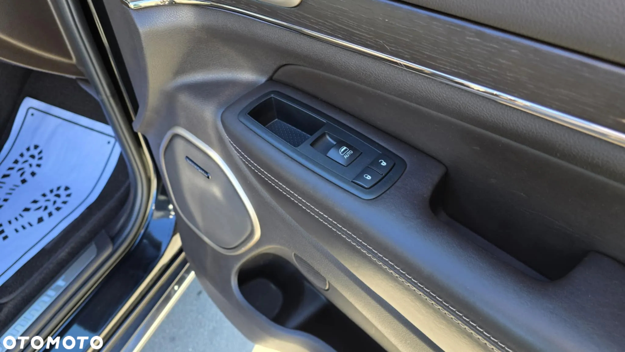 Jeep Grand Cherokee 3.0 CRD Summit - 27