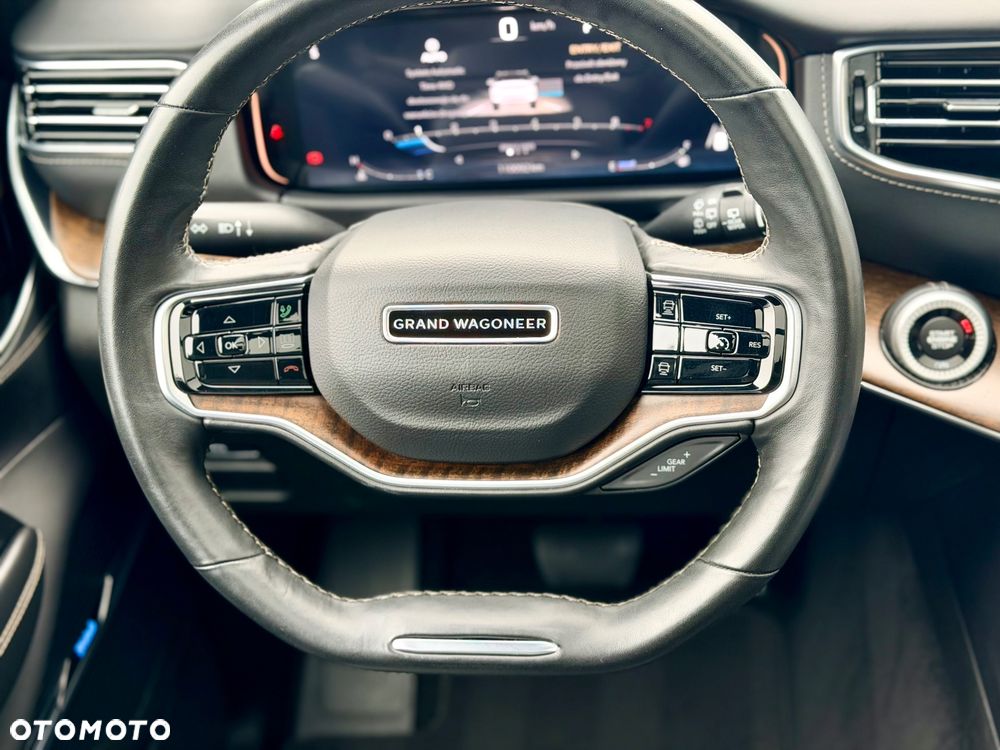 Jeep Grand Wagoneer - 23