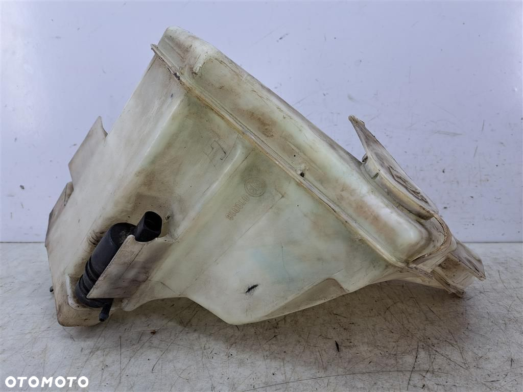 Zbiorniczek spryskiwaczy BMW Seria 3 E46 1998-2007 61678362 ORYGINAŁ - 2