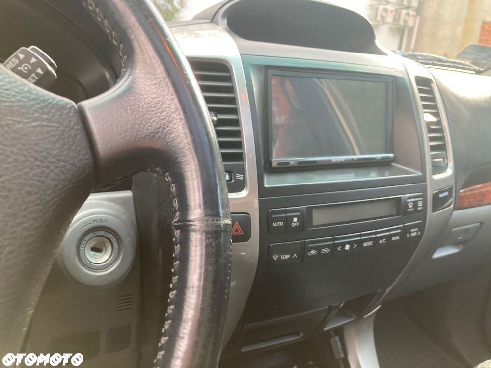 Toyota Land Cruiser 3.0 D Luna Platinium - 23