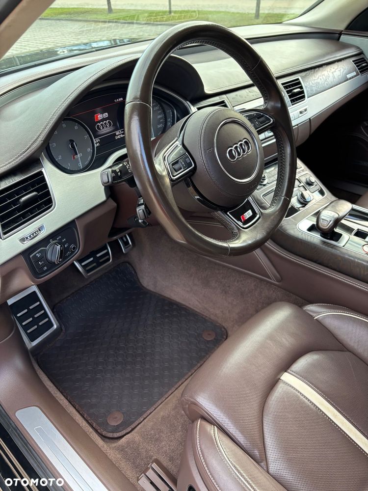 Audi S8 - 17