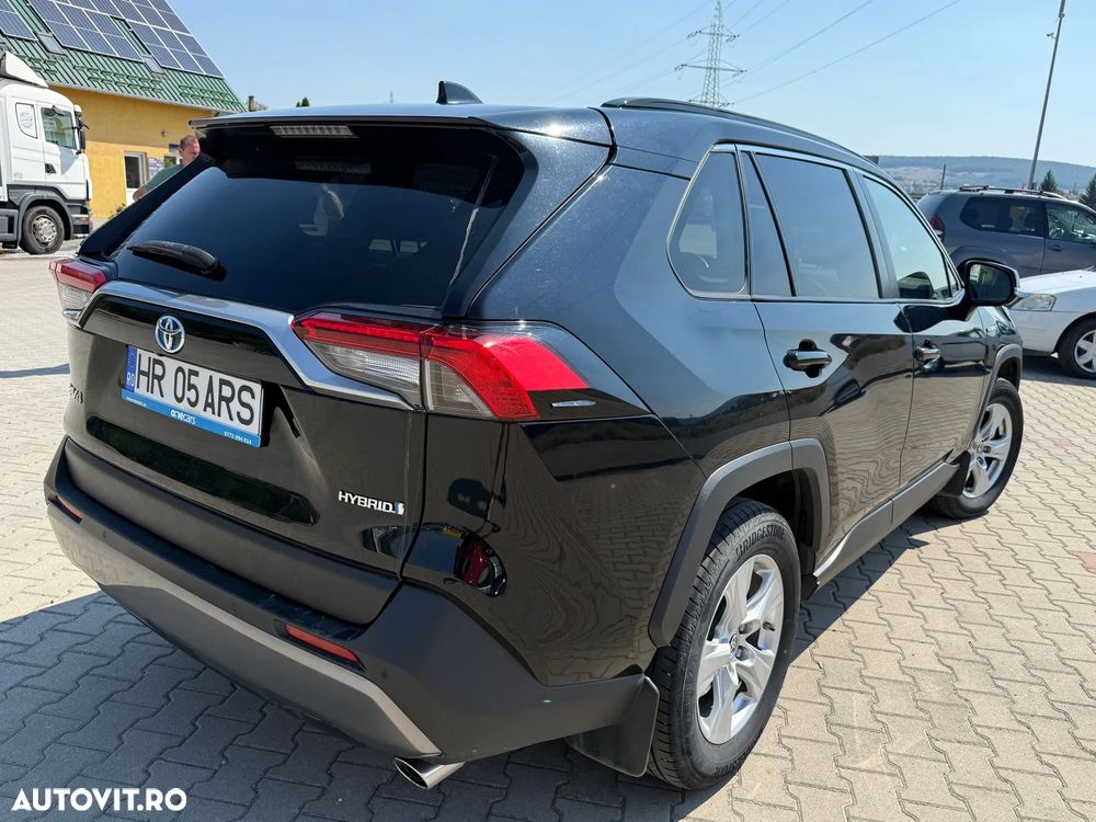 Toyota RAV4 - 10