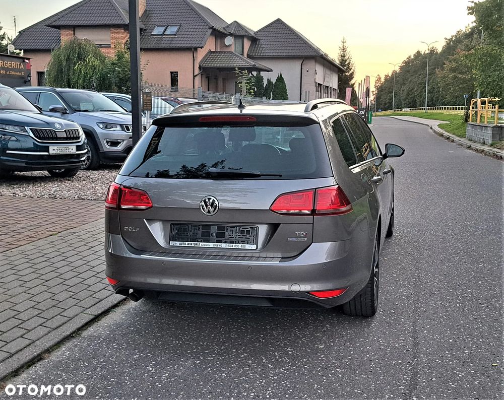 Volkswagen Golf 1.6 TDI DPF BlueMotion - 9