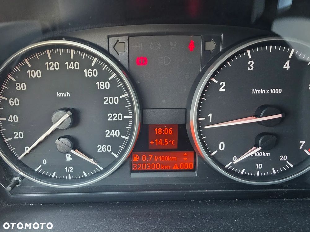 BMW Seria 3 318i - 12
