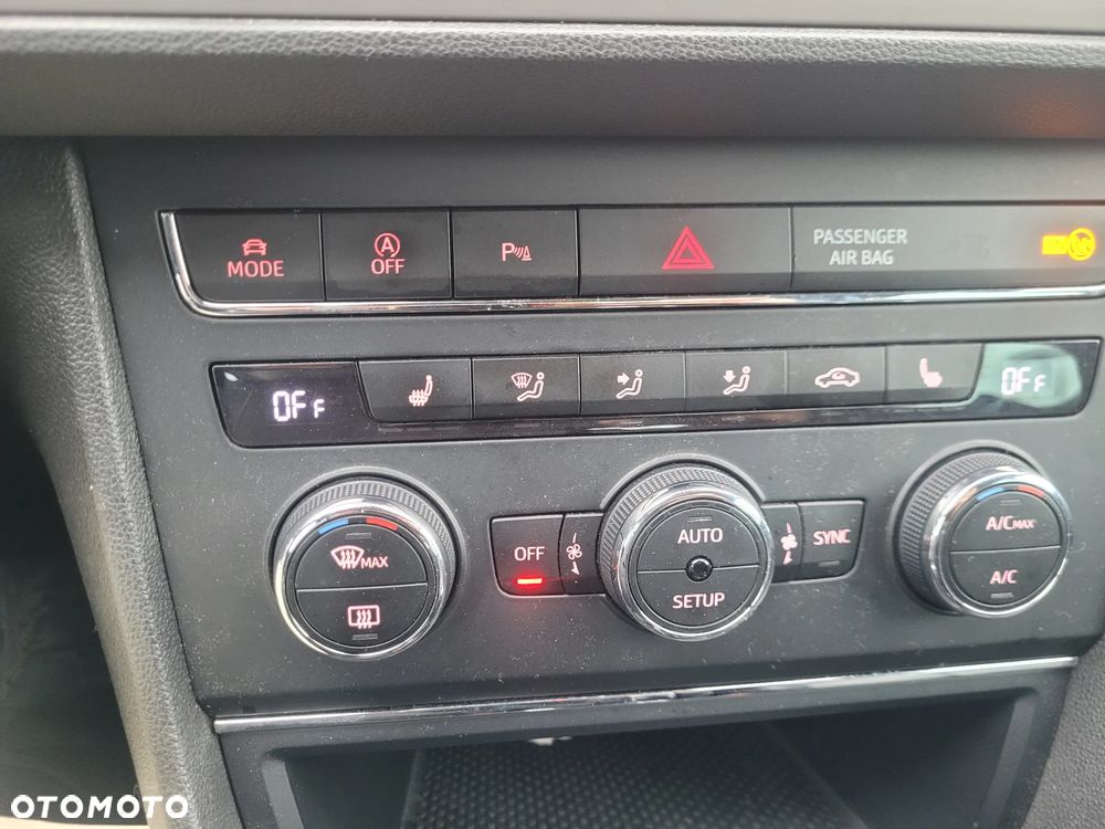 Seat Leon 2.0 TDI DPF Start&Stop DSG XCELLENCE - 34