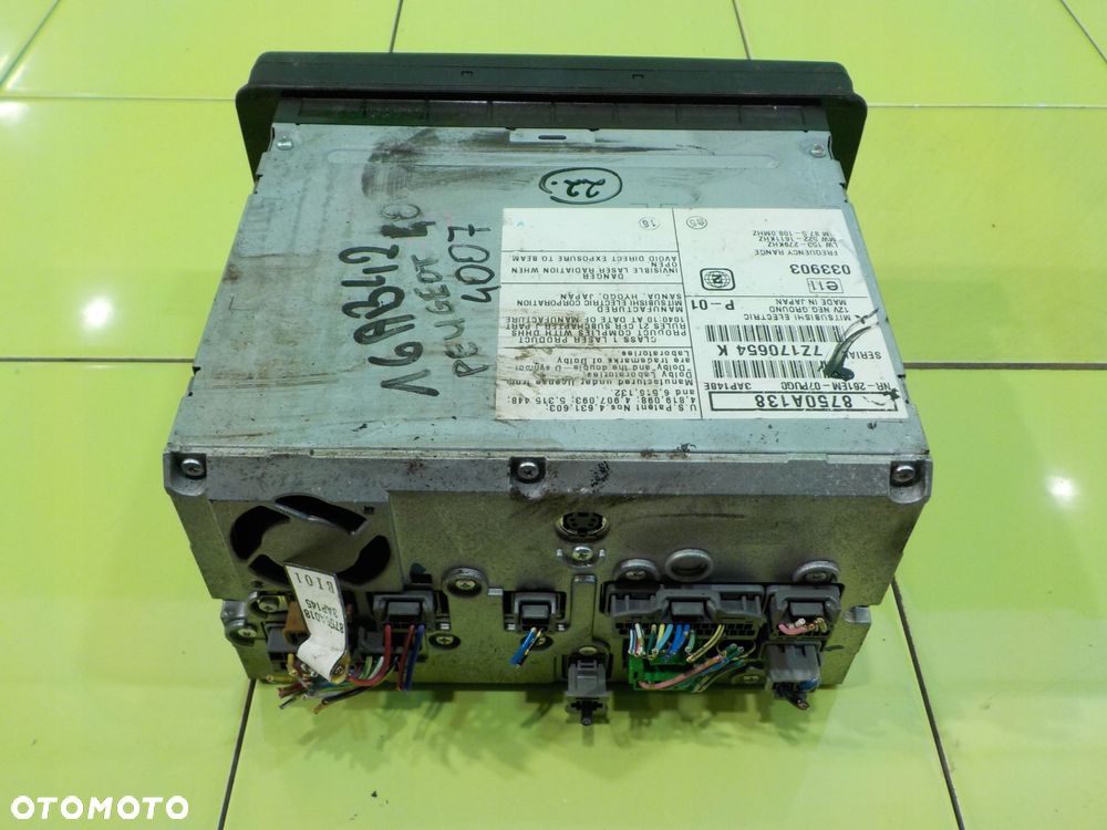 PEUGEOT 4007 2.2 HDI 08r 5D radio CD 8750A138 - 8