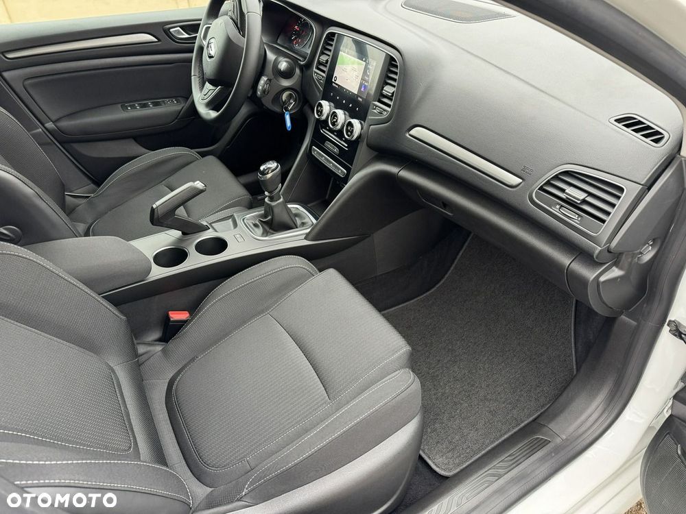 Renault Megane 1.5 Blue dCi Business - 13