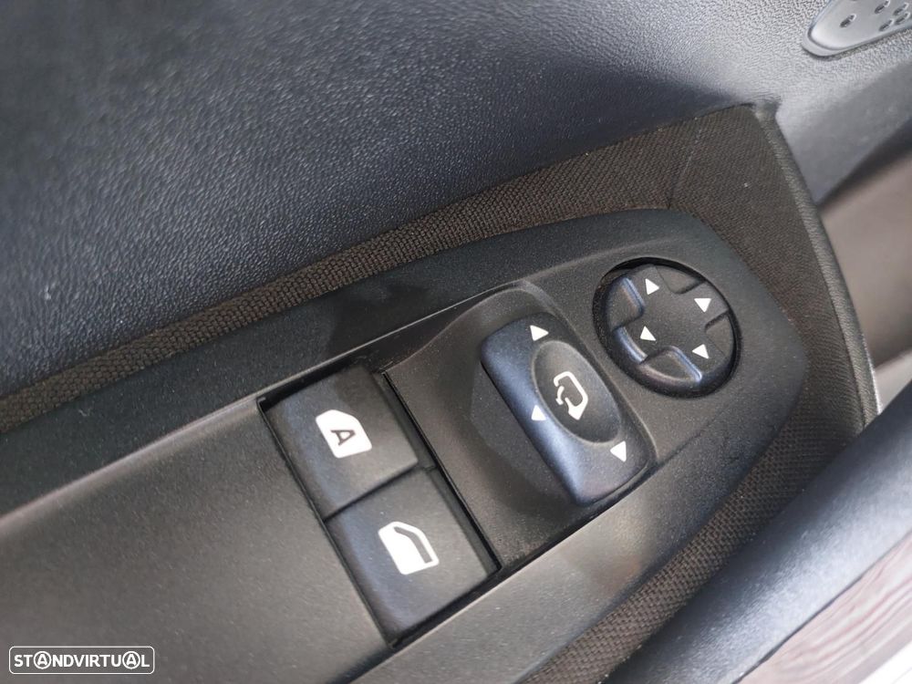 Peugeot 208 Van 1.5 BlueHDi - IVA Dedutível - 12