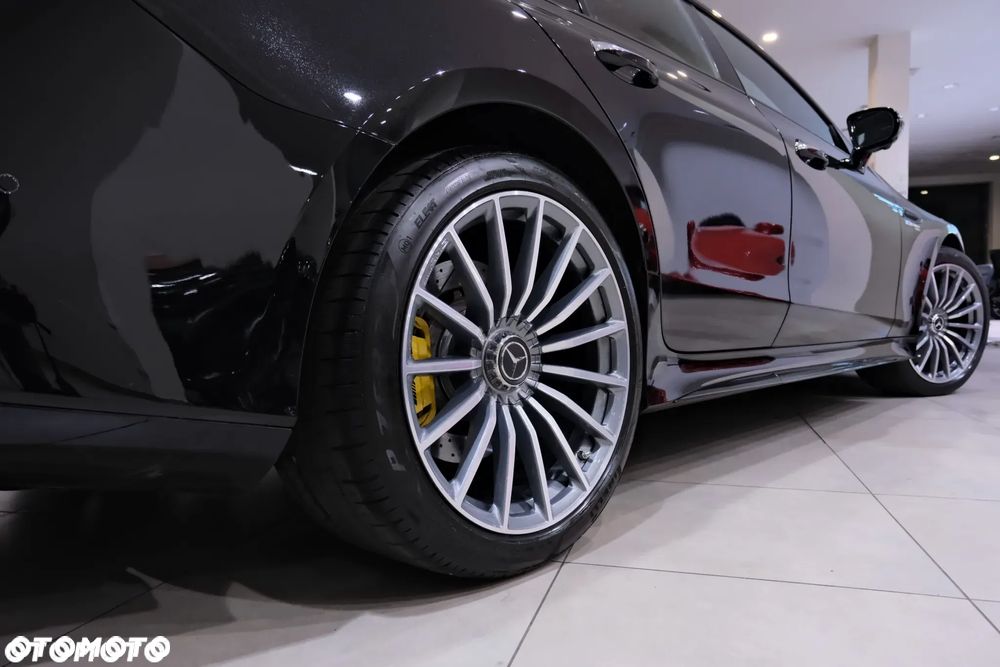 Mercedes-Benz AMG GT 63 4Matic+ Coupe Speedshift MCT 9G - 13