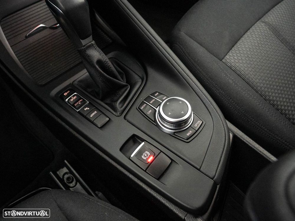 BMW X1 25 e xDrive Corporate Edition - 26