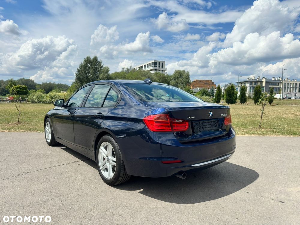 BMW Seria 3 320d Luxury Line - 9