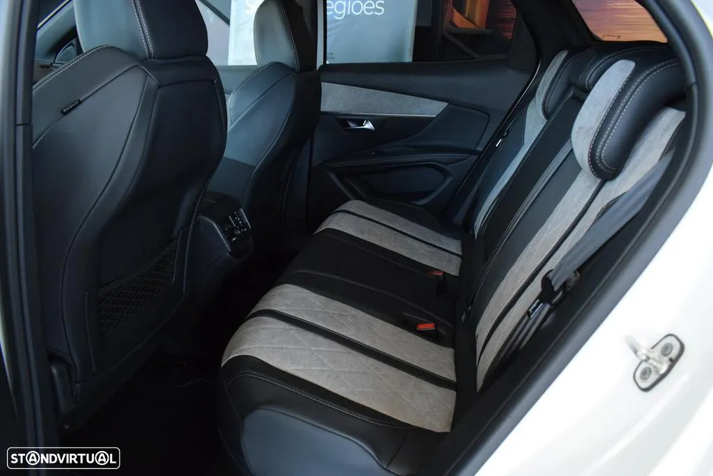 Peugeot 3008 1.6 Hybrid4 GT e-EAT8 - 40