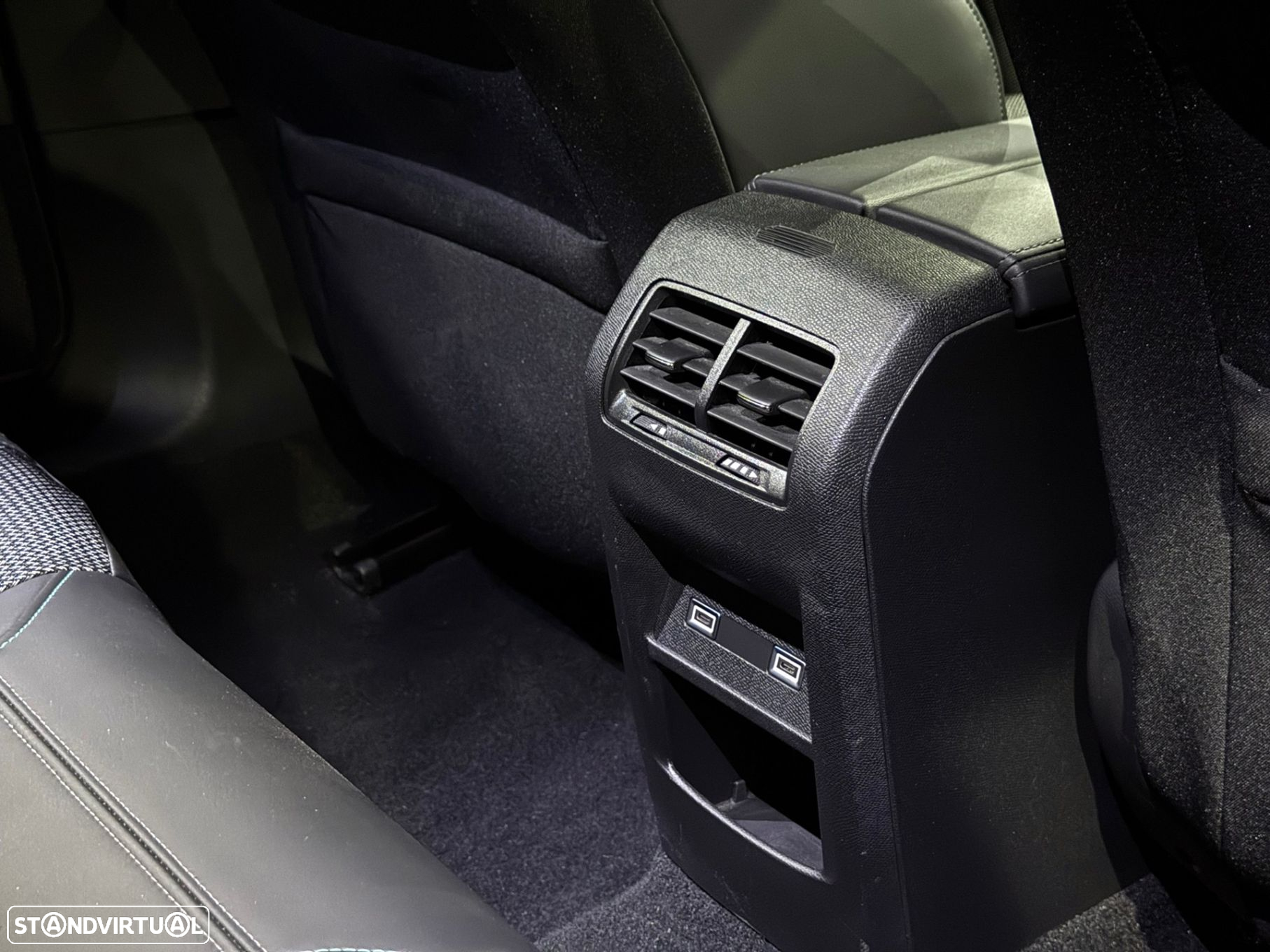 Peugeot 308 SW 1.5 BlueHDi Allure Pack EAT8 - 36