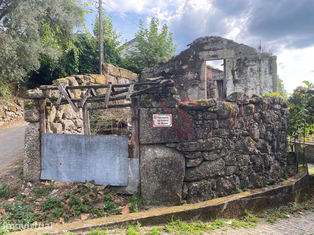 Moradia para Restauro com Projeto Aprovado – Pinheiro, Vieira do Minho - Grande imagem: 3/21
