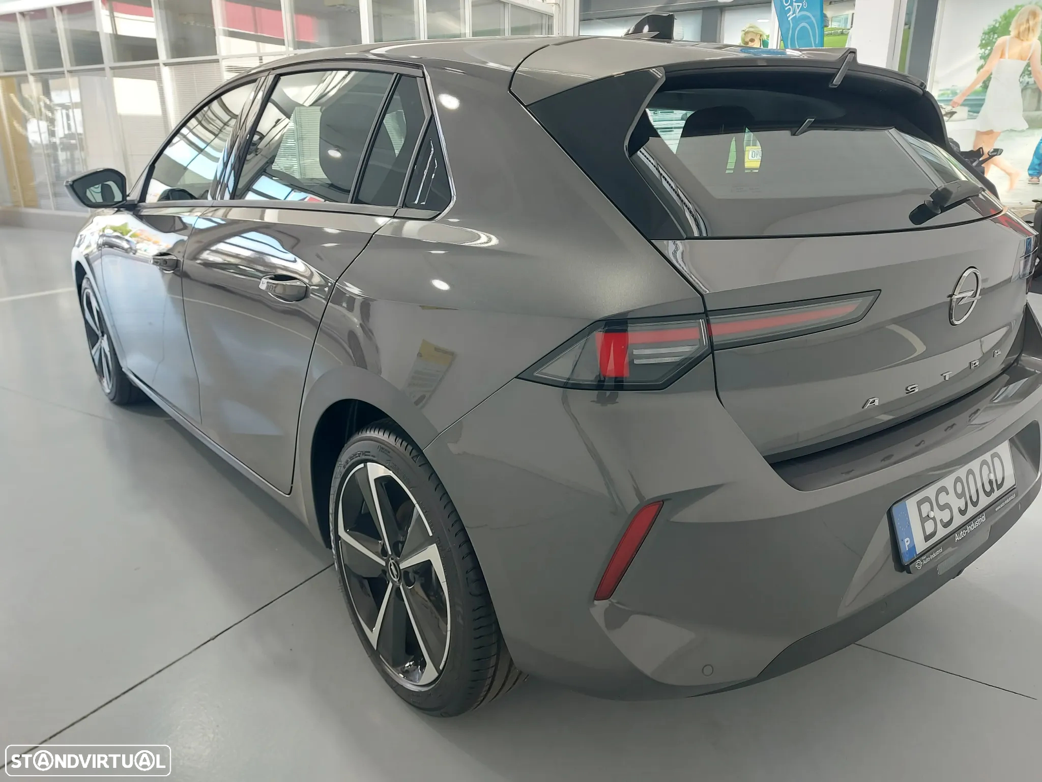 Opel Astra 1.2 T Edition - 8