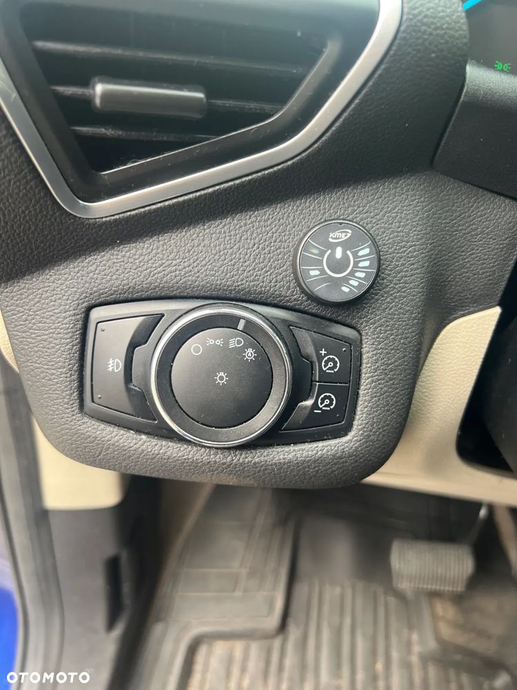 Ford Escape 2.0 EcoBoost AWD Titanium - 11